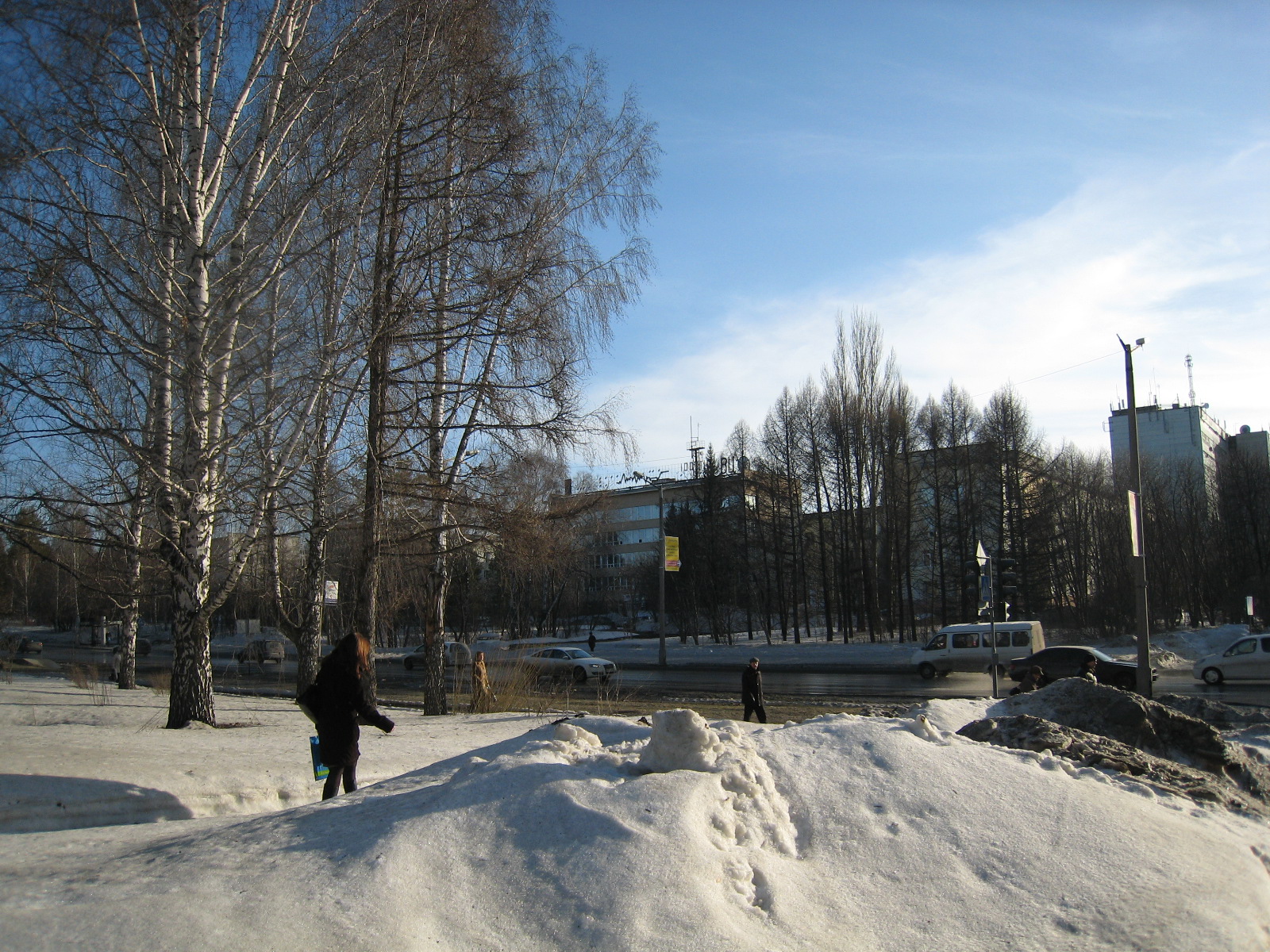 Acad. Lavrentjev av. at the end of March